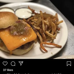 Misleading Instagram photo .  A cheeseburger with cheese