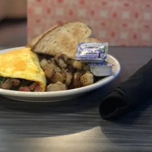 BYO Omelet w/ Home Fries and Toast (Breakfast)