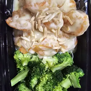 Lemon Creamy Almond Shrimp