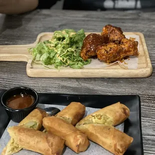 food, chicken wings and fried chicken