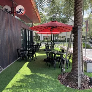 Outdoor Patio (Dog Friendly)