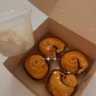 Gluten free cinnamon rolls w/frosting