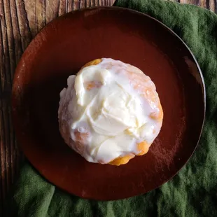 Cinnamon roll.