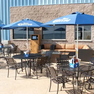 Take a rest on the lounge furniture!