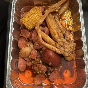 broil, corn &amp; potato&apos;s with crab legs, scallops &amp; sausage