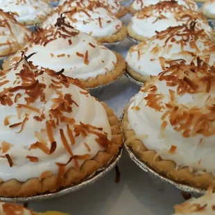 cupcakes, food, dessert