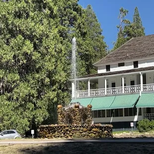 Wawona Hotel Fountain