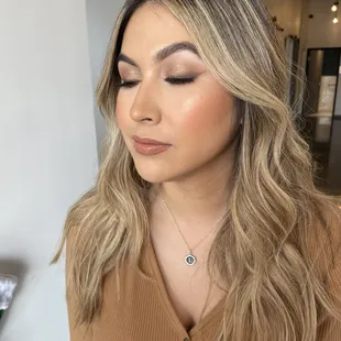 Holiday glam
