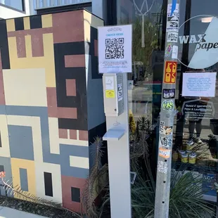 Scan for menu and to order online