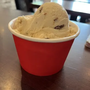 Butterfinger ice cream