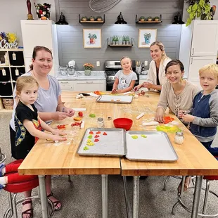 Bonding over baking: Family cookie edition!