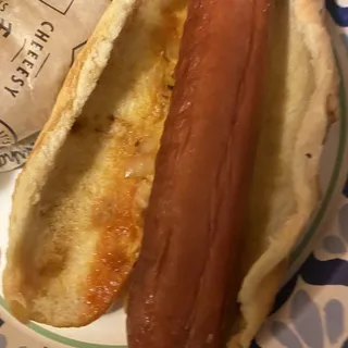 CHILI CHEESE DOG