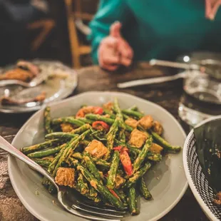 Stri Pad Prik Khing (string beans)