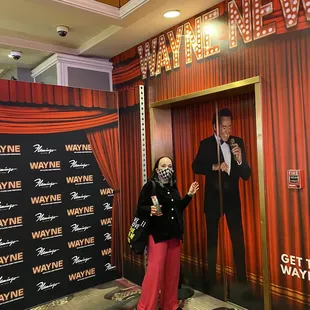 Just before going in to see the fabulous show.