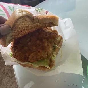 Steak sandwich on garlic bread