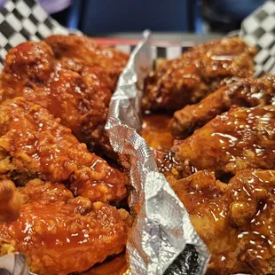 fried chicken wings, chicken wings and fried chicken, food, chicken wings, fried chicken, bbq chicken, chicken, poultry, bbq wings