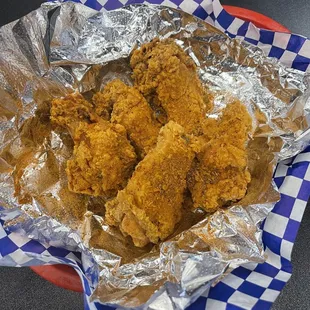 chicken wings and fried chicken, chicken wings, chicken, bbq wings, poultry, fried chicken, bbq chicken, food, fried chicken wings