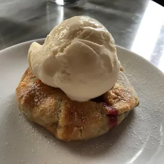 Hearth-Baked Fruit Crostada