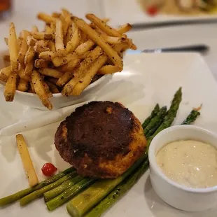 Crab cake with trufflefries