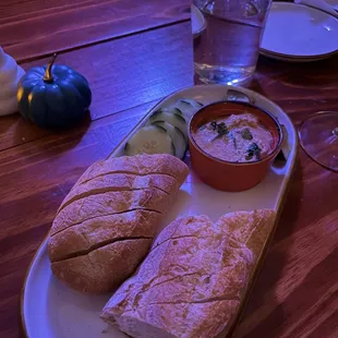 Hummus and bread