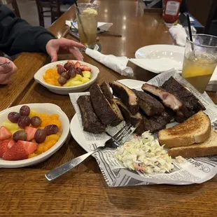 Amazing dinner. They are always so hospitable. One of our favorite places and people.
