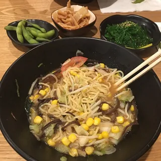 S1. Seaweed Salad