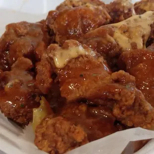 Sweet Heat mixed with Sweet Garlic and Cajun Ranch Sauce!