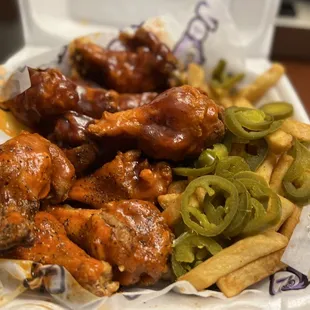 Sweet Heat &amp; Wuzzam Wings w/ fries