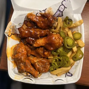 Sweet heat &amp; Wuzzam wings &amp; jalapeño fries