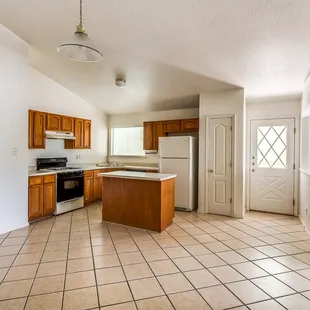 12188 Via Inca, El Paso, TX 79936. Eastside Home FOR RENT! We Rent Homes (915) 585-8217 #elpaso #elpasotx #rentalhome #itsallgoodep #rent