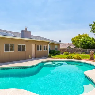 Home available for rent, lease w/option to purchase and sale! (915) 585-8217 http://www.sg1.io/s/1370845 #elpaso #realestate #realtor #home