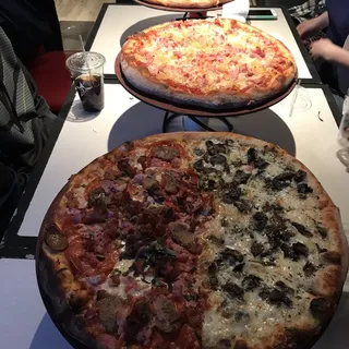 Forest Shroomin Pizza