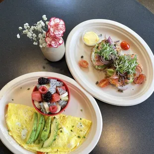 Spinach omelette and salmon tartin