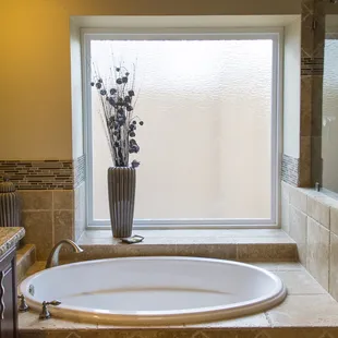 This is my newly installed bathroom window.