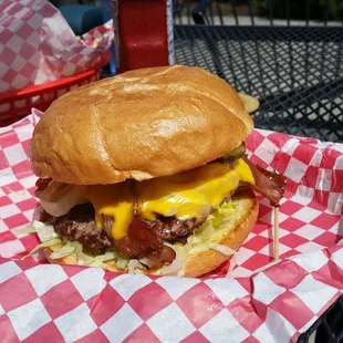 Bacon Cheeseburger