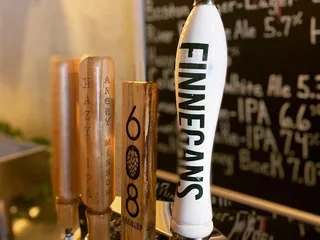 3 Fly Sisters Taps & Wines