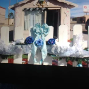 The little Wedding Chapel dressed in Winter blue