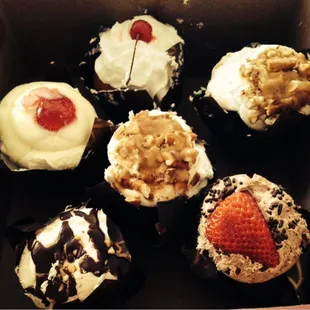 Cupcakes... This is after the drive home so may not look as pretty as when the cupcakes were put in first :) still yummy though.
