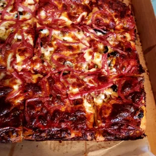 Last burnt pizza I will not buy again.  Another time the center was soggy.  Quality has gone done. Not worth the money.  Lacks pride.