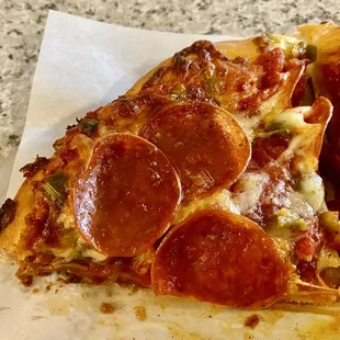 House special: Tomato sauce, green peppers, mozzarella cheese, and pepperoni