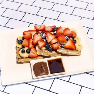 FRESH BERRY BELGIAN WAFFLE