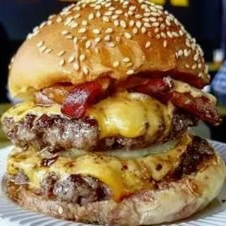 Jumbo Cheeseburger