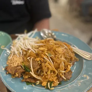 Pad Thai w/ Beef