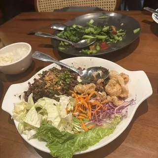 Larb Muang