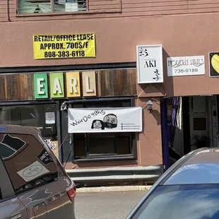 Access in12th Ave Kaimuki parking lot ( next to Happy Day Chinese restaurant)