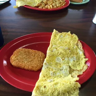 Cheese Omelette w. Hash brown