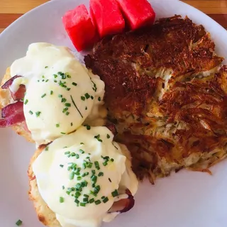 Biscuit Eggs Benedict