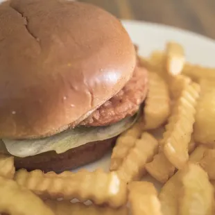 Crispy chicken sandwich