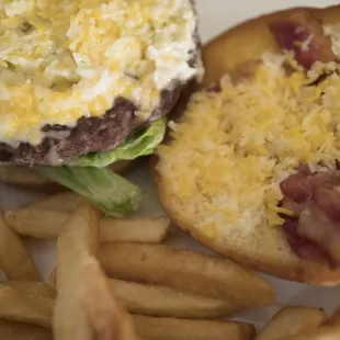 Normally the bacon cheeseburger comes with crinkly fries, but not today. Still delicious though!