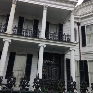Greek Revival meets Queen Anne in the Garden District